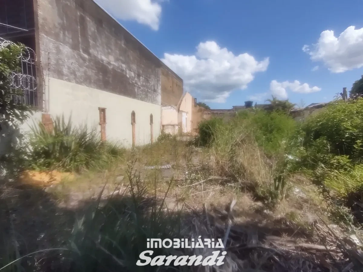 Imagem de Terreno situado em avenida com área de 300,00m²