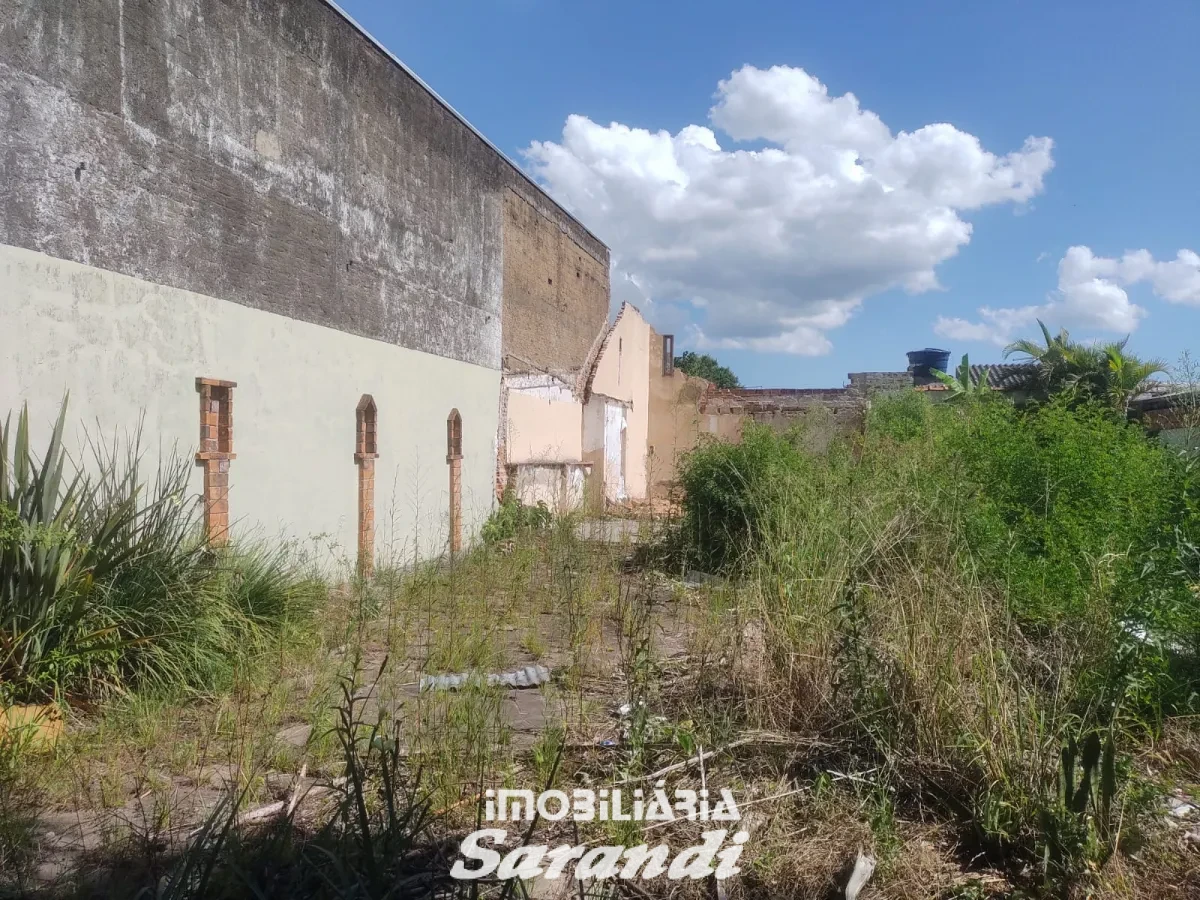 Imagem de Terreno situado em avenida com área de 300,00m²