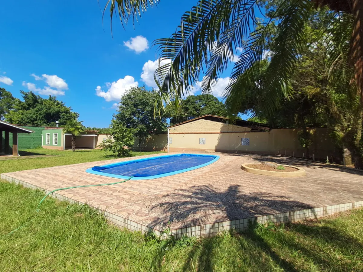 Imagem de casa de 3 dormitórios e Piscina