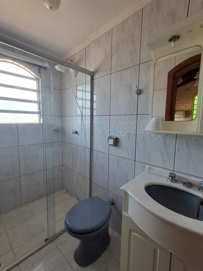 Imagem de casa de 3 dormitórios e Piscina