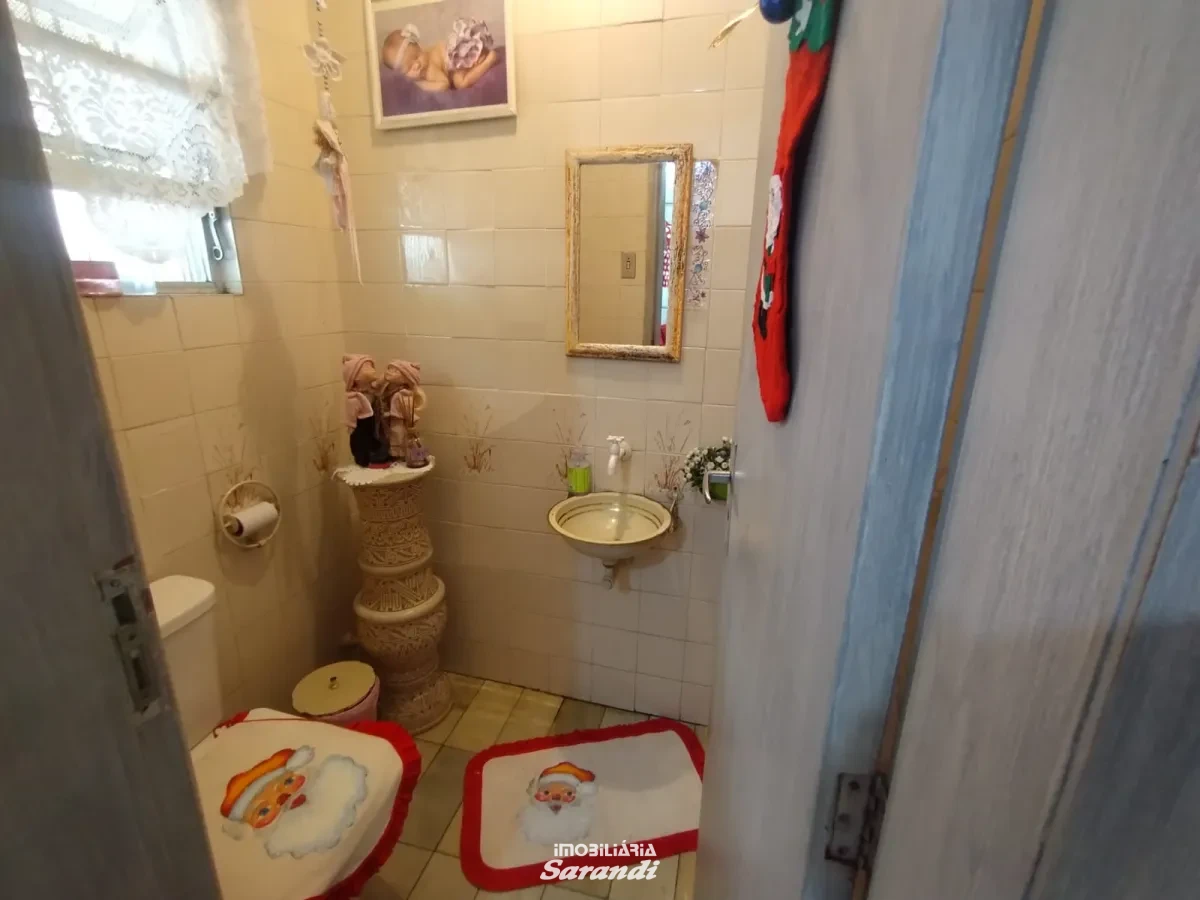 Imagem de Sobrado de alvenaria Três dormitórios, anexo nos fundos com dois dormitórios bairro sarandi Porto Alegre