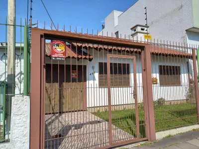 Imagem de Casa Alvenaria com três dormitórios bairro sarandi Porto Alegre