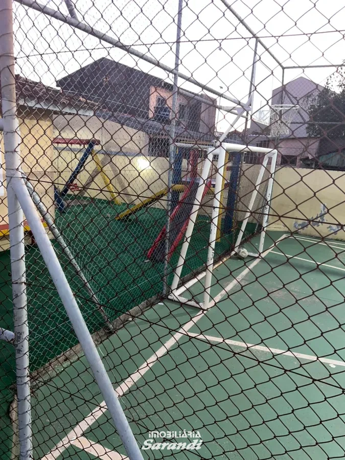 Imagem de Sobrado de alvenaria em condominio fechado com três dormitórios e uma vaga.