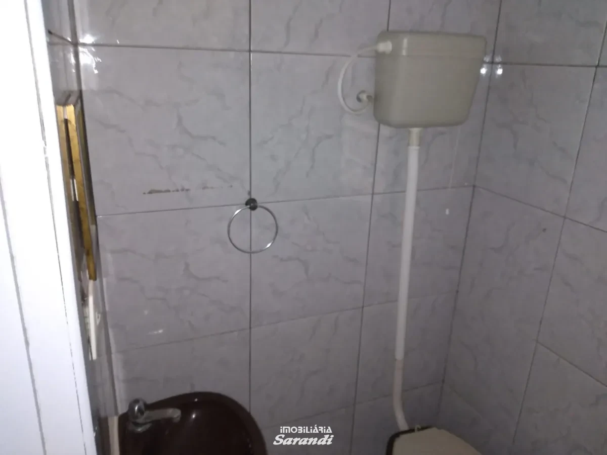 Imagem de Casa de alvenaria três dormitórios e casa fundos dois dormitórios bairro sarandi Porto Alegre