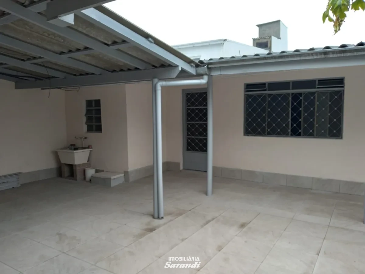 Imagem de Casa de alvenaria três dormitórios e casa fundos dois dormitórios bairro sarandi Porto Alegre