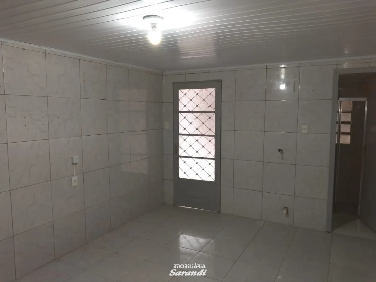Imagem de Casa de alvenaria três dormitórios e casa fundos dois dormitórios bairro sarandi Porto Alegre
