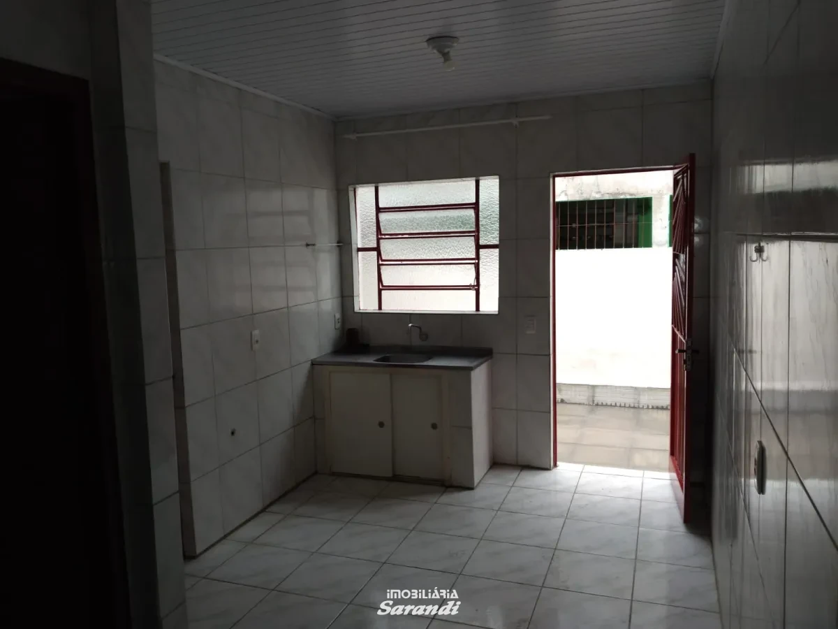 Imagem de Casa de alvenaria três dormitórios e casa fundos dois dormitórios bairro sarandi Porto Alegre