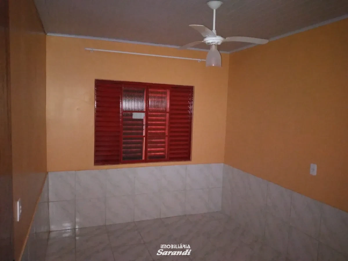 Imagem de Casa de alvenaria três dormitórios e casa fundos dois dormitórios bairro sarandi Porto Alegre