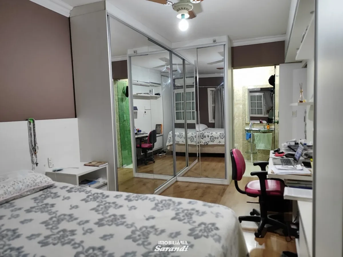 Imagem de Casa três dormitórios uma suíte, pergolado com piscina bairro sarandi Porto Alegre
