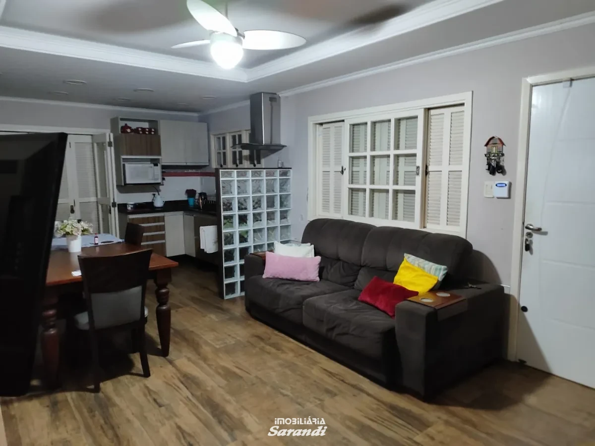 Imagem de Casa três dormitórios uma suíte, pergolado com piscina bairro sarandi Porto Alegre