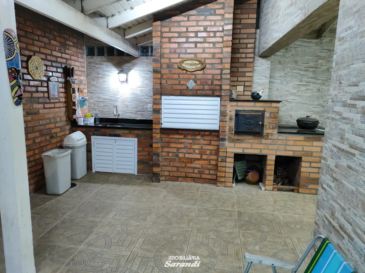 Imagem de Casa três dormitórios uma suíte, pergolado com piscina bairro sarandi Porto Alegre
