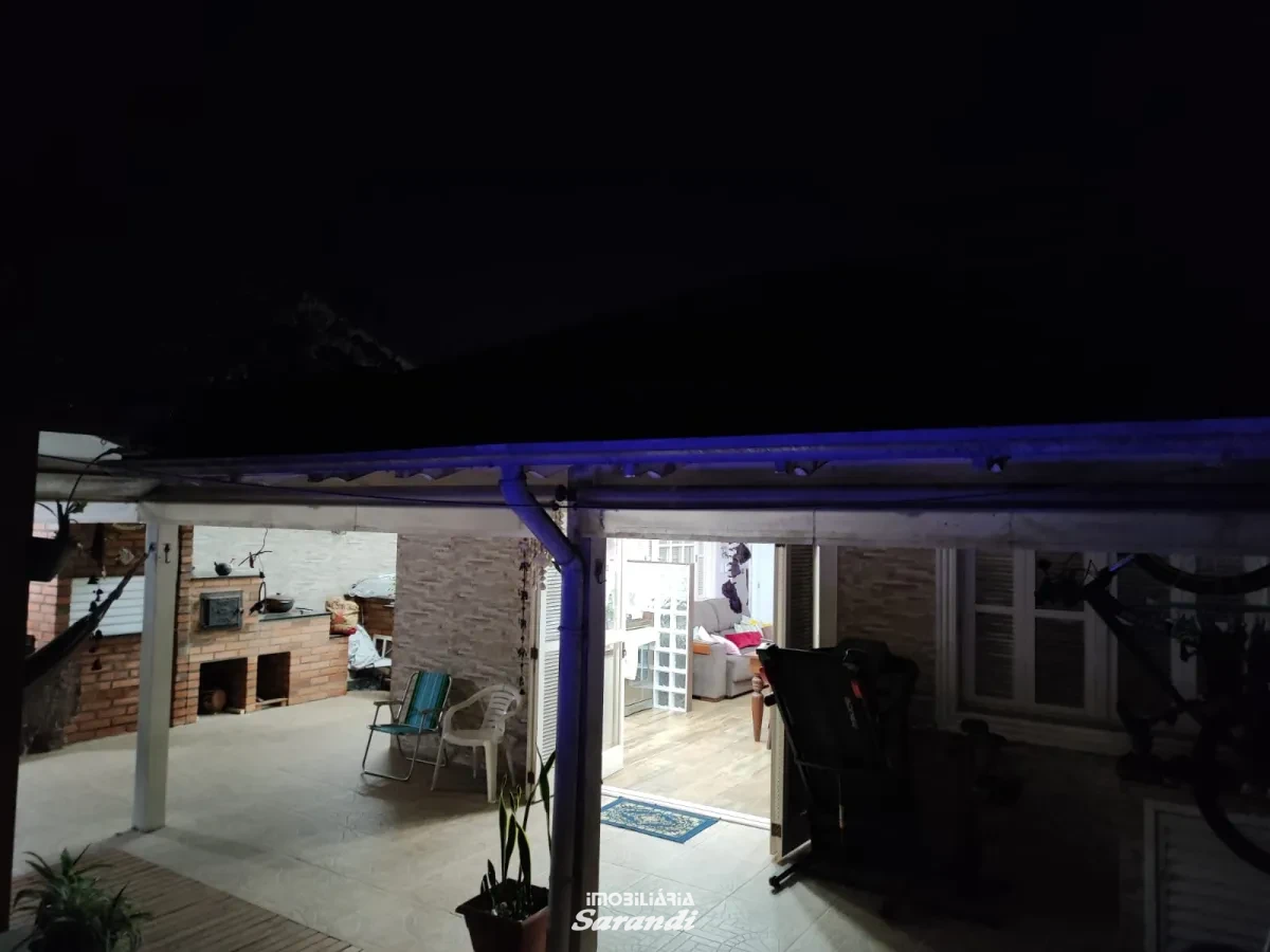 Imagem de Casa três dormitórios uma suíte, pergolado com piscina bairro sarandi Porto Alegre