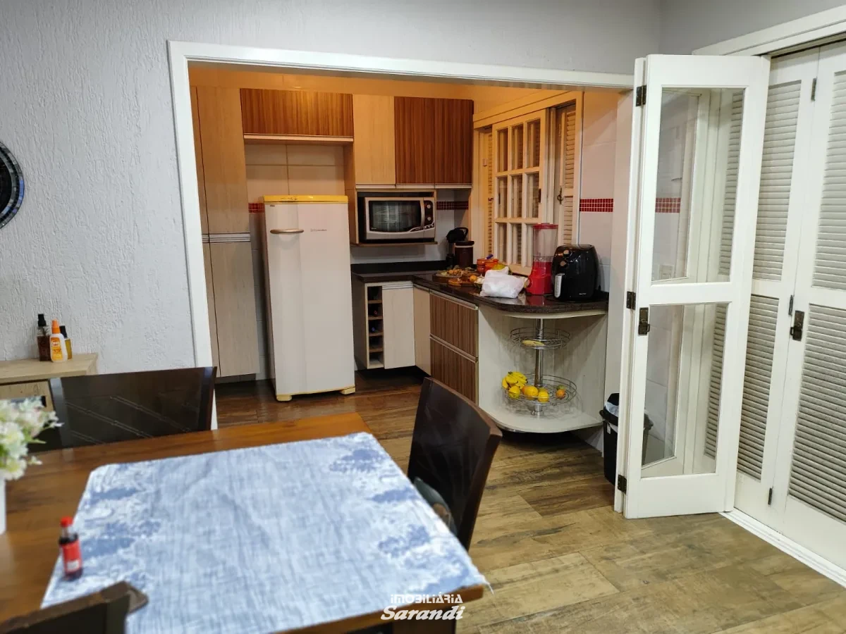 Imagem de Casa três dormitórios uma suíte, pergolado com piscina bairro sarandi Porto Alegre