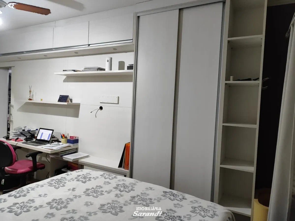 Imagem de Casa três dormitórios uma suíte, pergolado com piscina bairro sarandi Porto Alegre
