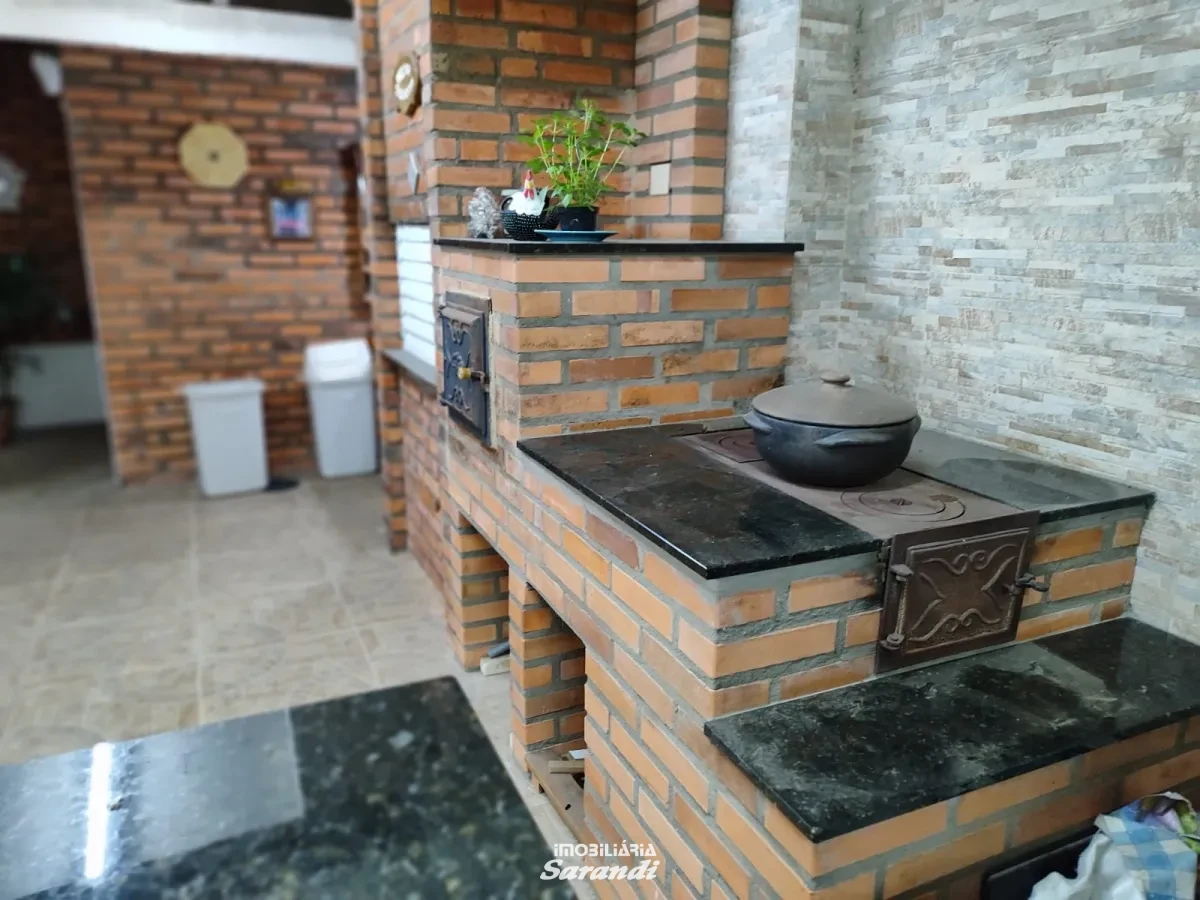Imagem de Casa três dormitórios uma suíte, pergolado com piscina bairro sarandi Porto Alegre