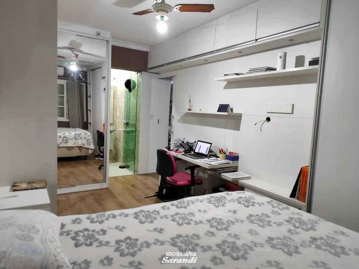 Imagem de Casa três dormitórios uma suíte, pergolado com piscina bairro sarandi Porto Alegre