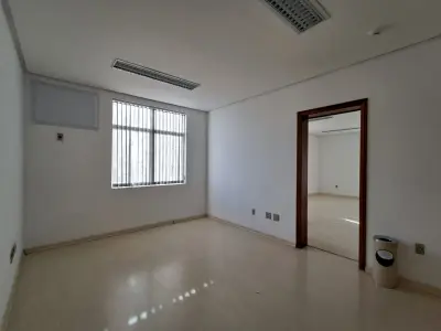 Imagem de Sala comercial conjugada com aproximadamente   64m2