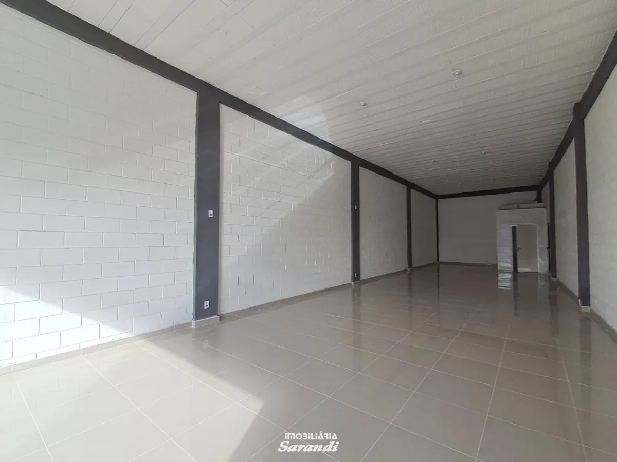 Imagem de Depósito Comercial para Locação – Oportunidade com Amplo Terreno!