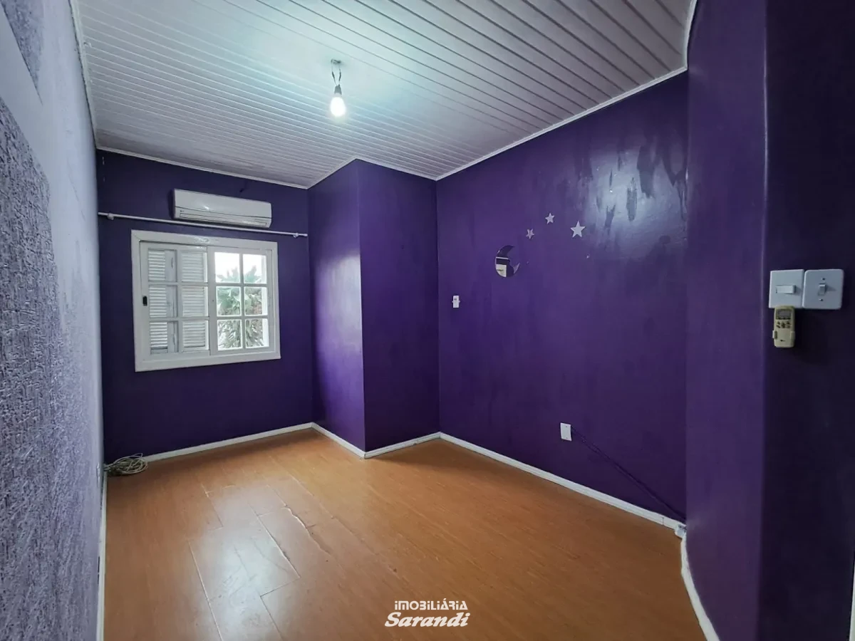 Imagem de Sobrado para locação com 2 dormitórios, sendo um deles suíte - Pátio compartilhado.