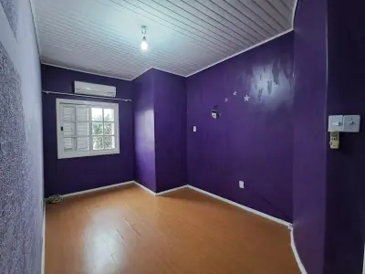 Imagem de Sobrado para locação com 2 dormitórios, sendo um deles suíte - Pátio compartilhado.