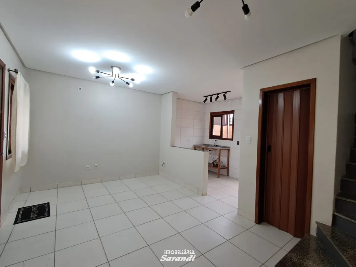 Imagem de Sobrado de 2 dormitórios no bairro Sarandi com vaga.