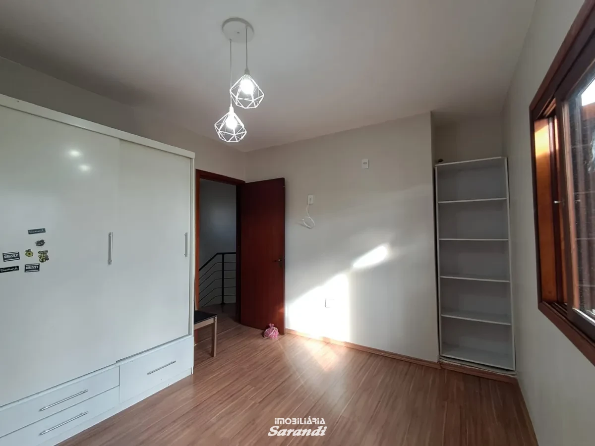 Imagem de Sobrado de 2 dormitórios no bairro Sarandi com vaga.