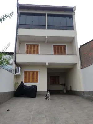 Imagem de Casa alvenaria três pisos bairro  Rubem Berta Porto Alegre
