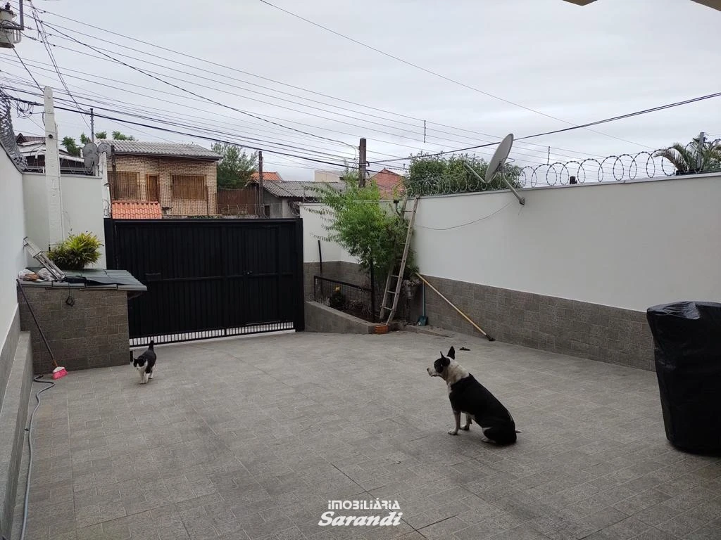 Imagem de Casa alvenaria três pisos bairro  Rubem Berta Porto Alegre
