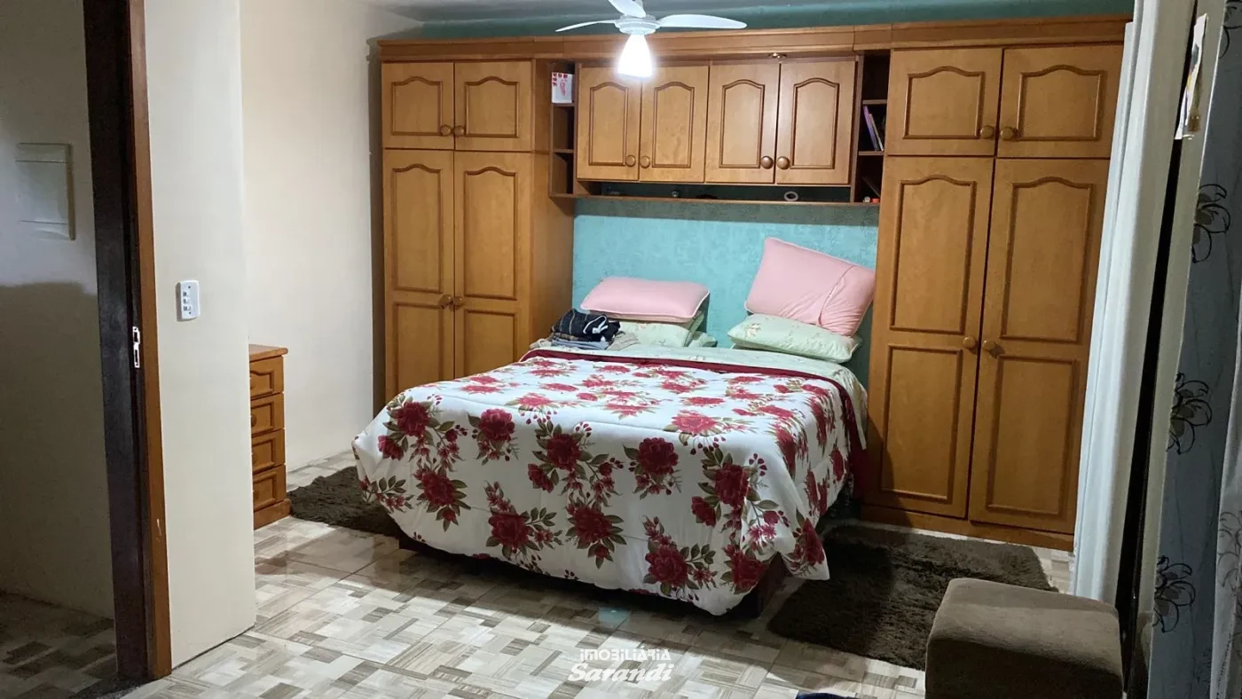 Imagem de Casa alvenaria três pisos bairro  Rubem Berta Porto Alegre