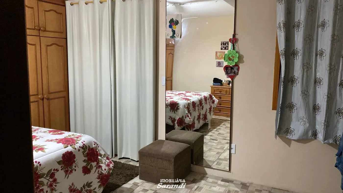 Imagem de Casa alvenaria três pisos bairro  Rubem Berta Porto Alegre