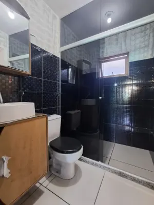 Imagem de Sobrado em condomínio de 3 dormitórios no bairro Sarandi com vaga.