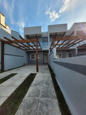 Imagem de Sobrado de alvenaria proximo a avenida Assis Brasil com área de 93,00m² três dormitórios bairro sarandi Porto Alegre.