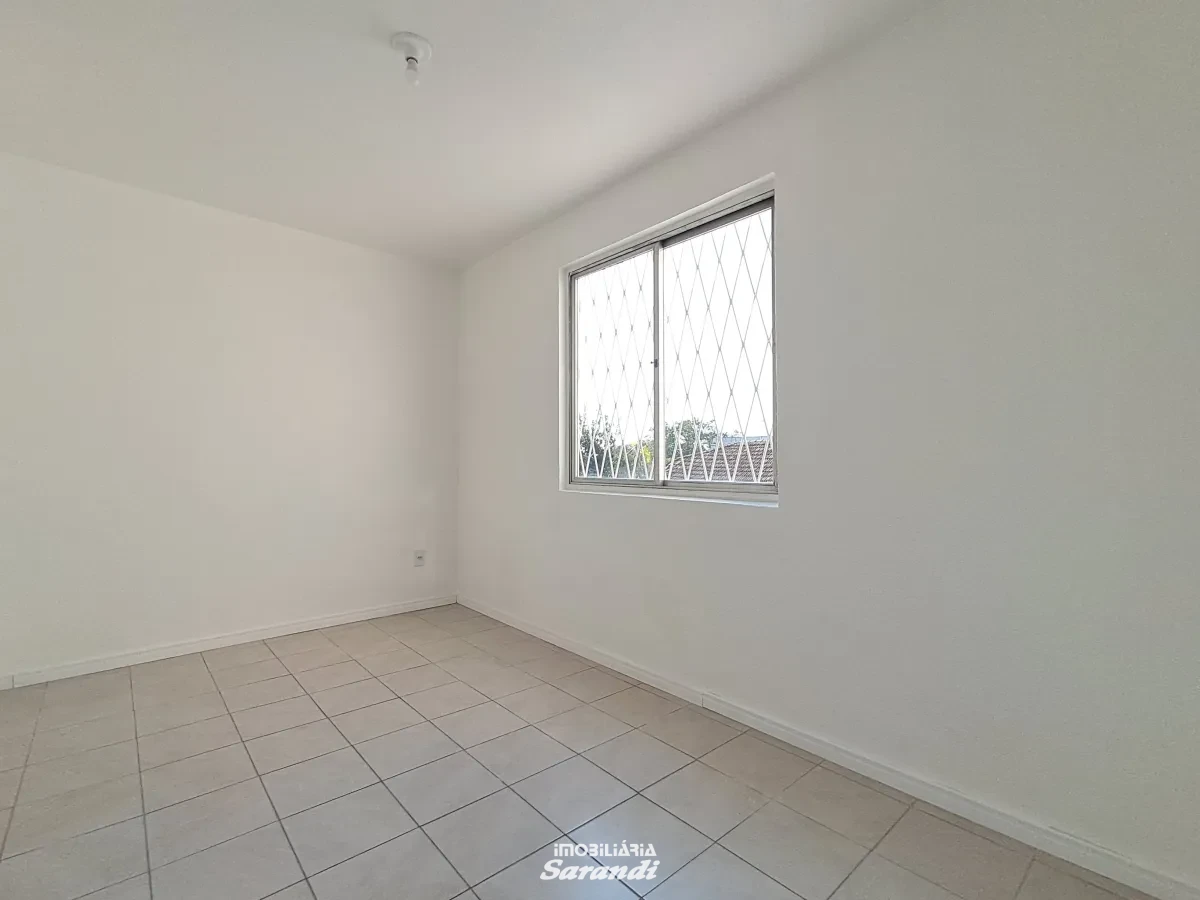 Imagem de Apartamento de fundos na Assis Brasil, com fácil acesso a comércio local e transporte.