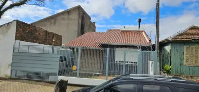 Imagem de Casa de alvenaria financiavel com área de 90,25m² três dormitórios semi mobiliada