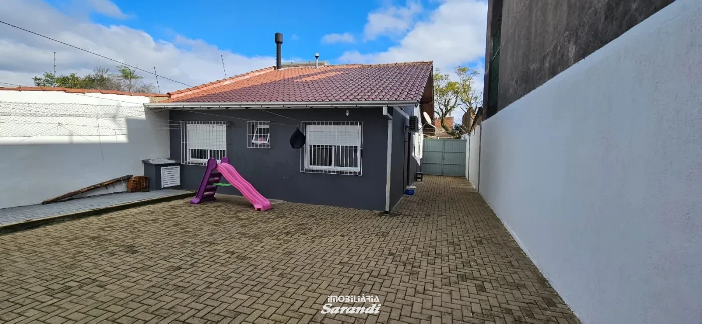 Imagem de Casa de alvenaria financiavel com área de 90,25m² três dormitórios semi mobiliada