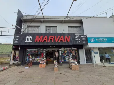Imagem de Apartamento de fundos na Assis Brasil, com fácil acesso a comércio local e transporte.