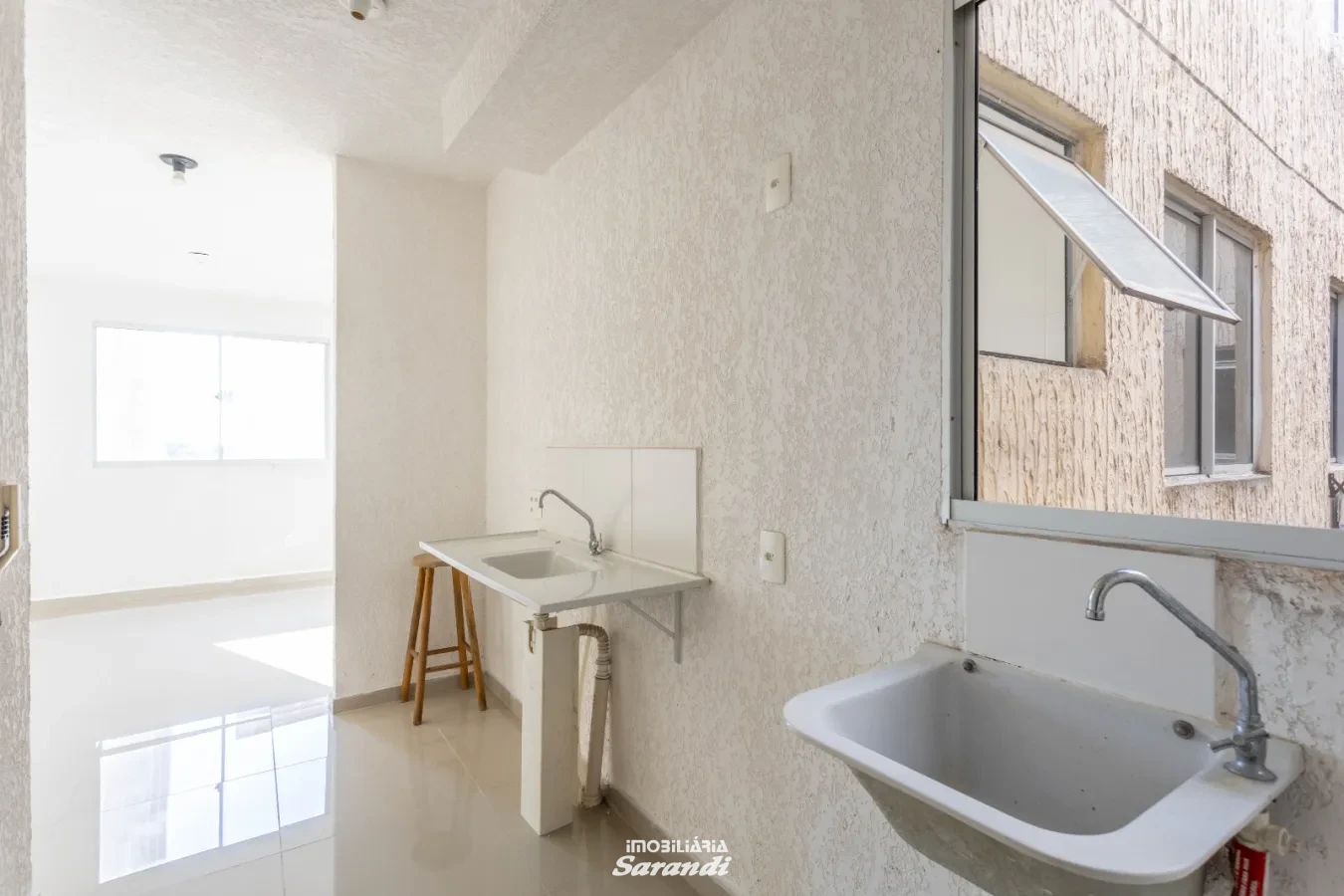 Imagem de PRONTO PARA COMPRA ASISTIDA - Apartamento dois dormitórios reformado bairro sarandi Porto Alegre