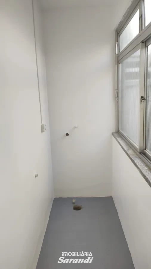 Imagem de Apartamento reformado quarto andar  com dois dormitórios bairro sarandi Porto Alegre.