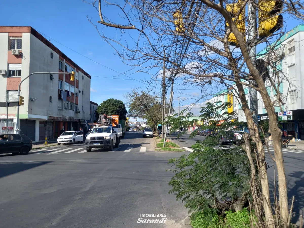 Imagem de Apartamento terreno bairro Leopoldina Porto Alegre com um dormitório e com garagem escriturada