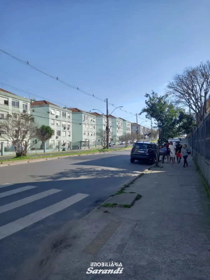 Imagem de Apartamento terreno bairro Leopoldina Porto Alegre com um dormitório e com garagem escriturada