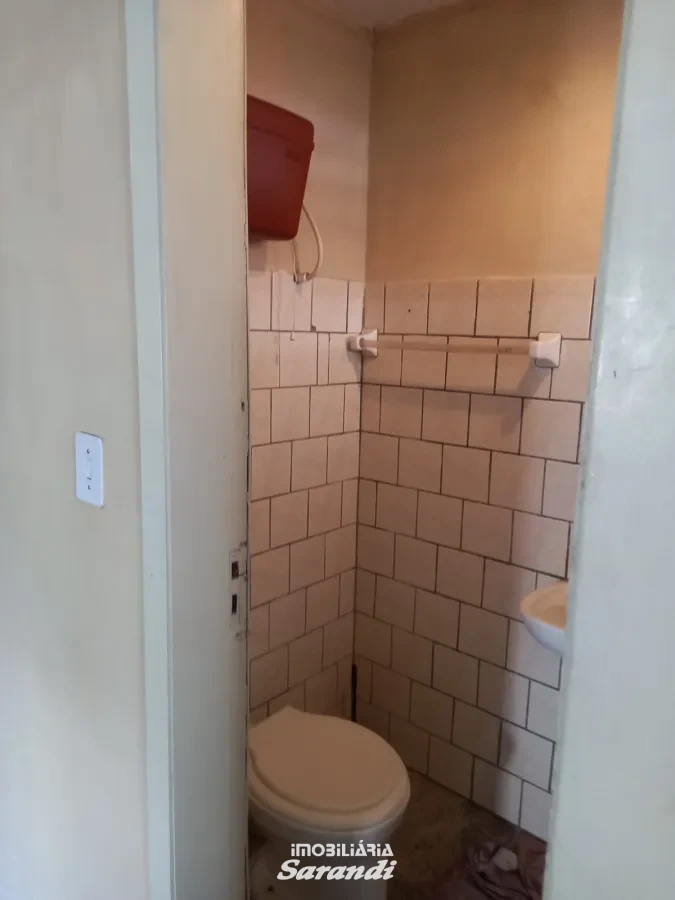 Imagem de Apartamento terreno bairro Leopoldina Porto Alegre com um dormitório e com garagem escriturada