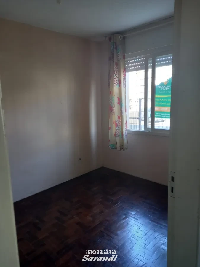 Imagem de Apartamento terreno bairro Leopoldina Porto Alegre com um dormitório e com garagem escriturada