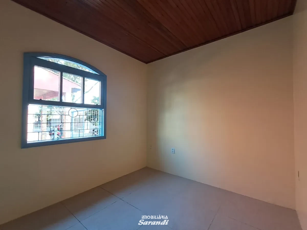 Imagem de Casa alvenaria de 2 dormitórios no bairro Sarandi com vaga