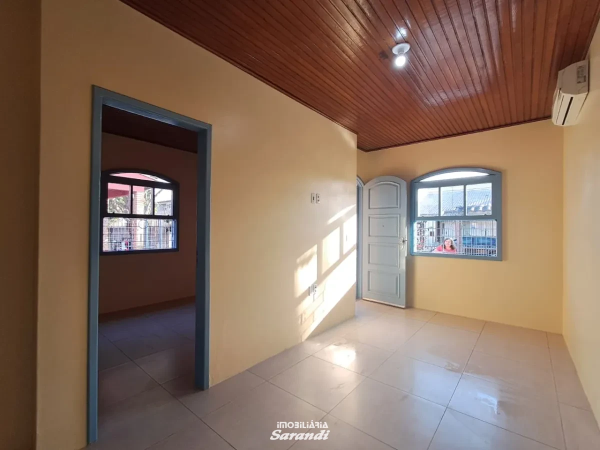 Imagem de Casa alvenaria de 2 dormitórios no bairro Sarandi com vaga