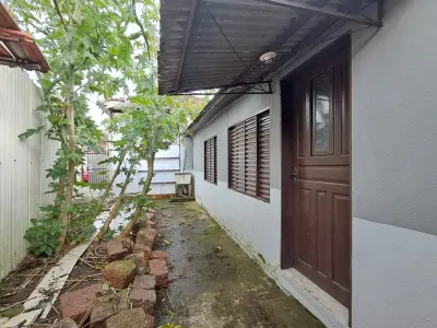 Imagem de Casa de alvenaria com 2 dormitórios, sala, cozinha, banheiro