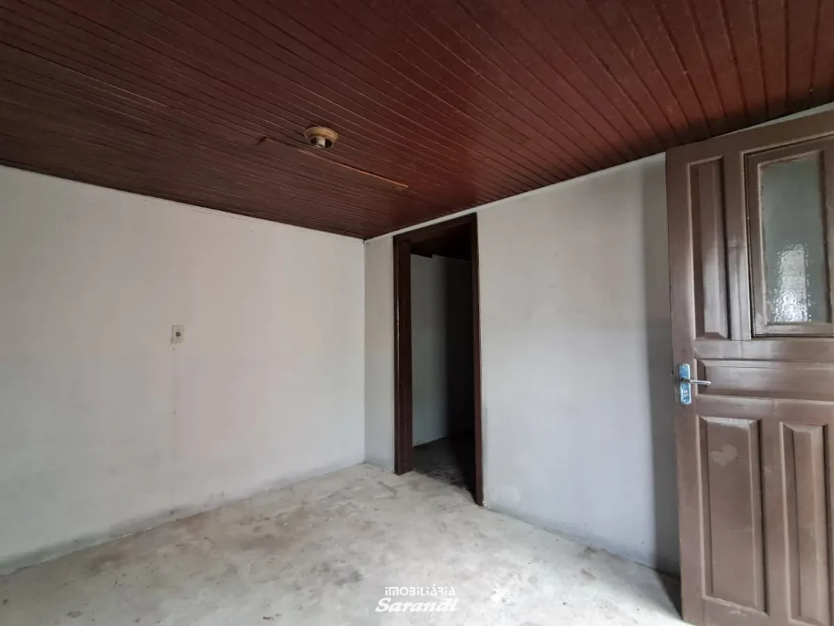 Imagem de Casa de alvenaria com 2 dormitórios, sala, cozinha, banheiro