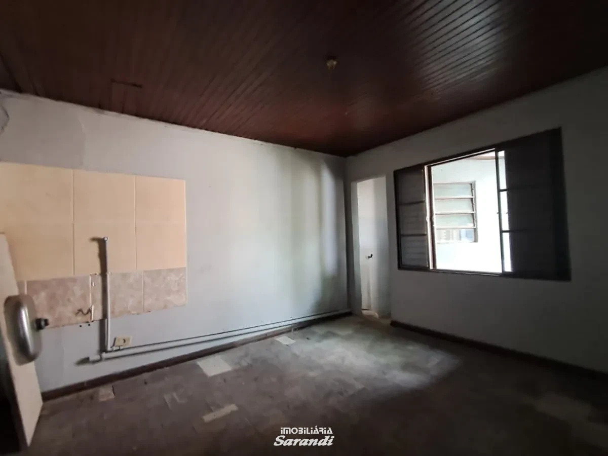 Imagem de Casa de alvenaria com 2 dormitórios, sala, cozinha, banheiro