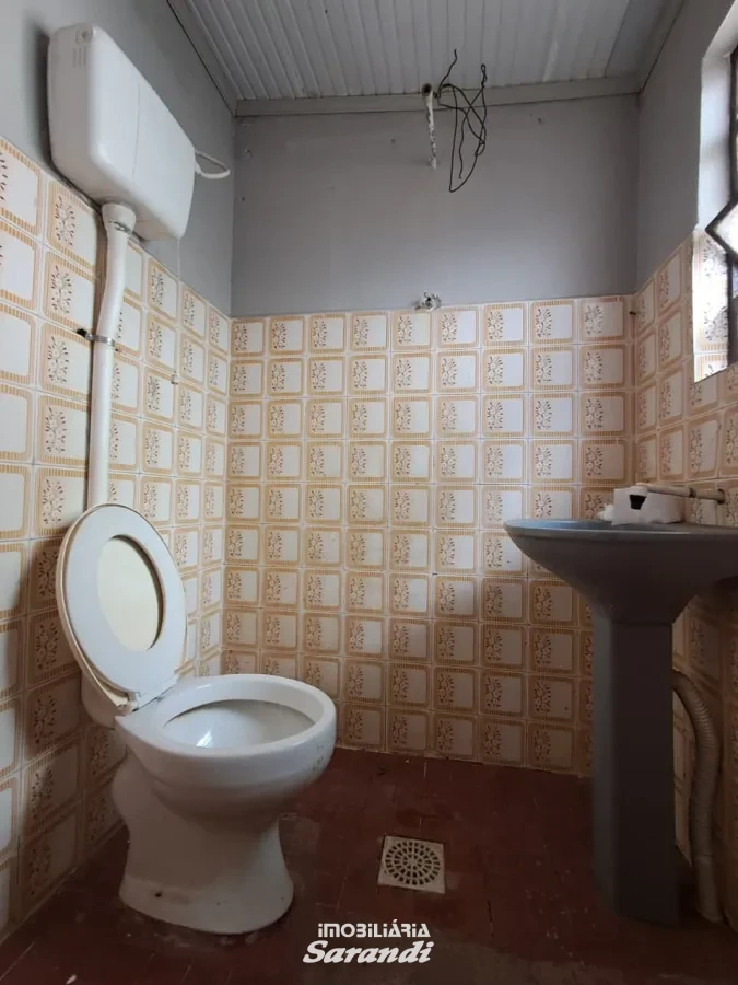 Imagem de Casa de alvenaria com 2 dormitórios, sala, cozinha, banheiro