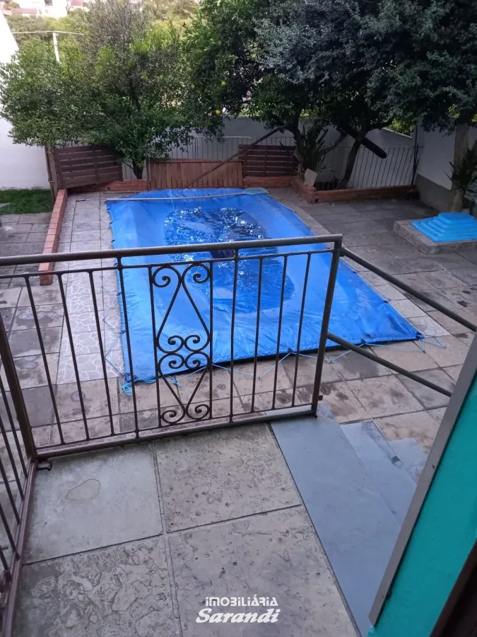Imagem de Casa de alvenaria com área de 228,75m² com dois dormitórios e uma suíte Jardim sabára Porto Alegre