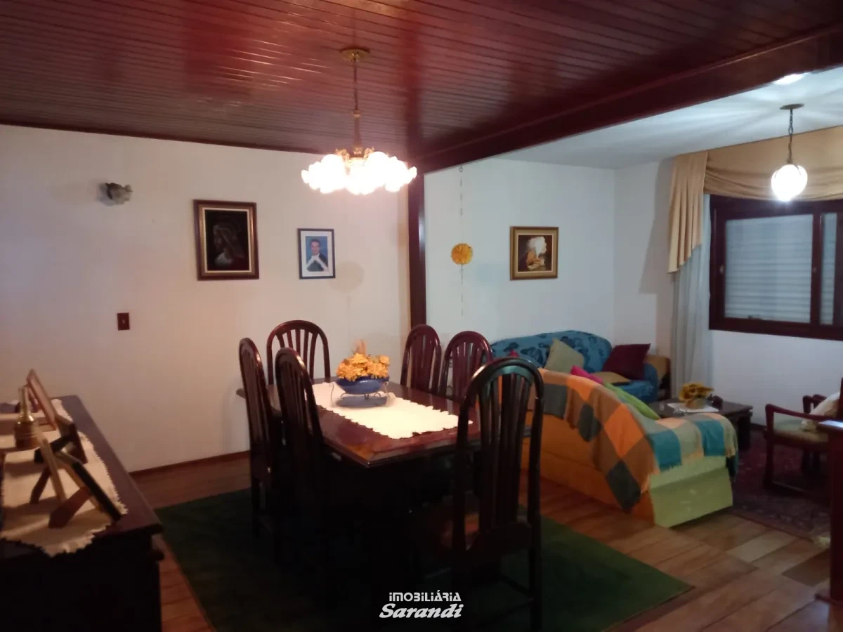 Imagem de Casa de alvenaria com área de 228,75m² com dois dormitórios e uma suíte Jardim sabára Porto Alegre